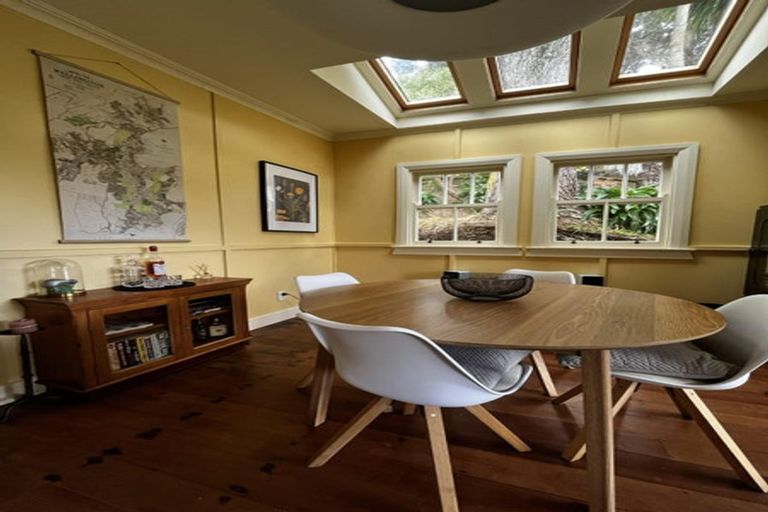 Photo of property in 35 Glenbervie Terrace, Thorndon, Wellington, 6011