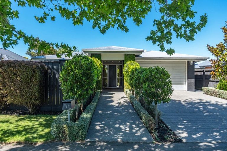Photo of property in 14 Riverwood Boulevard, Redwood, Christchurch, 8051