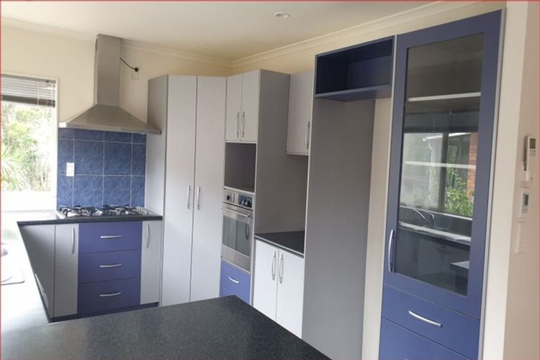 Photo of property in 12 Wheaton Place, Glen Eden, Auckland, 0602