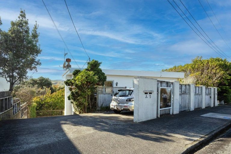Photo of property in 6 Walker Avenue, Paremata, Porirua, 5026