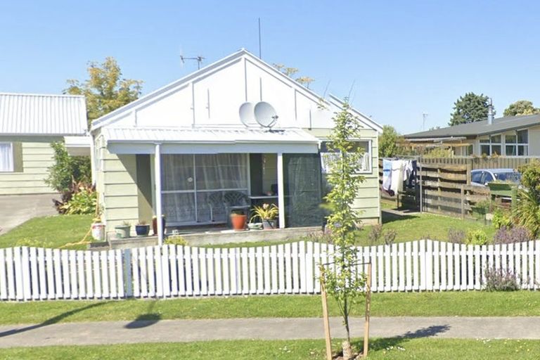 Photo of property in 2/27 Lanark Crescent, Tamatea, Napier, 4112