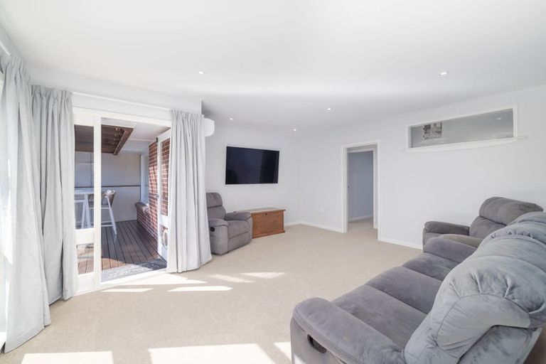 Photo of property in 2 Pembroke Street, Avondale, Christchurch, 8061