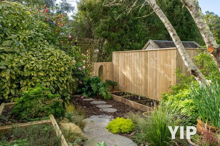 Photo of property in 4 Glenside Road, Glenside, Wellington, 6037