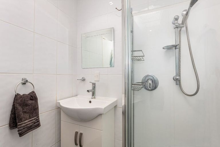 Photo of property in 226 Dowse Drive, Maungaraki, Lower Hutt, 5010