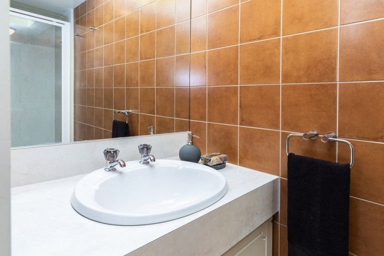 Photo of property in 21 Dunrobin Place, Avonhead, Christchurch, 8042