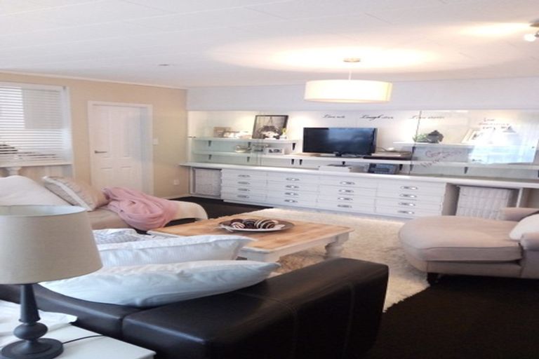 Photo of property in 98 Rimu Road, Raumati Beach, Paraparaumu, 5032