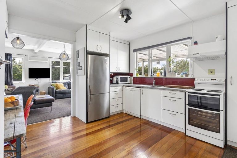 Photo of property in 45 Cologne Street, Martinborough, 5711