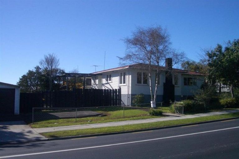 Photo of property in 2 Mclean Avenue, Papatoetoe, Auckland, 2025