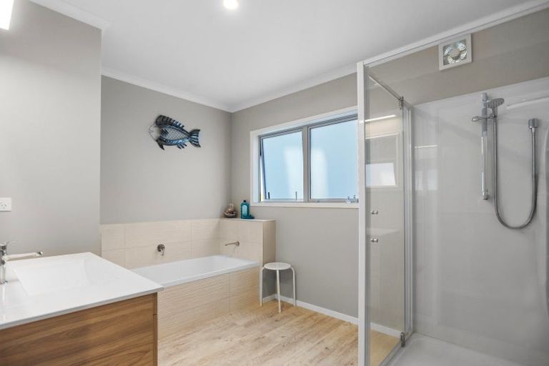 Photo of property in 13 Tohora View, Waihi Beach, 3611