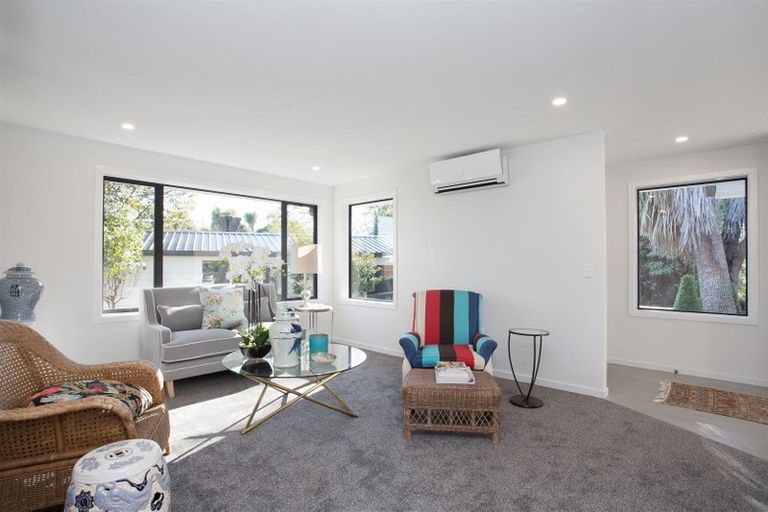 Photo of property in 8 Mcfaddens Road, St Albans, Christchurch, 8052