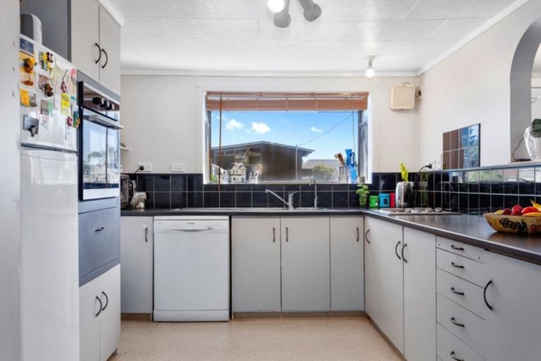 Photo of property in 90 Pohutukawa Avenue, Ohope, 3121