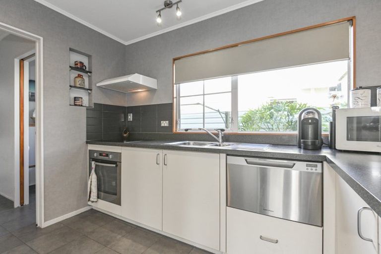 Photo of property in 2/102 Southampton Street West, Hastings, 4122