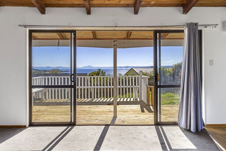 Photo of property in 4 Te Pohue Street, Omori, Turangi, 3381