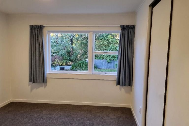 Photo of property in 37 Awanui Street, Merrilands, New Plymouth, 4312