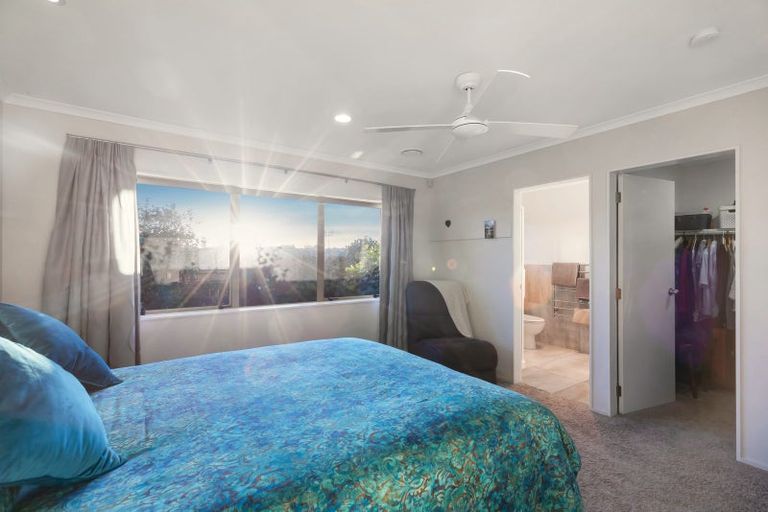 Photo of property in 3 Ridgemount Terrace, Welcome Bay, Tauranga, 3112