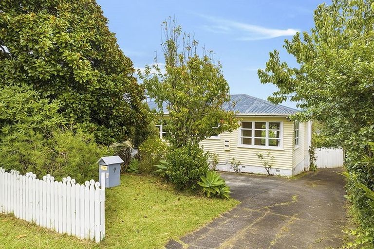 Photo of property in 9 Lewis Road, Pakuranga, Auckland, 2010