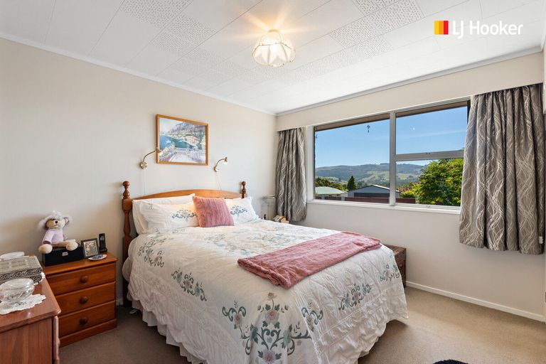 Photo of property in 10 Walton Park Avenue, Fairfield, Dunedin, 9018