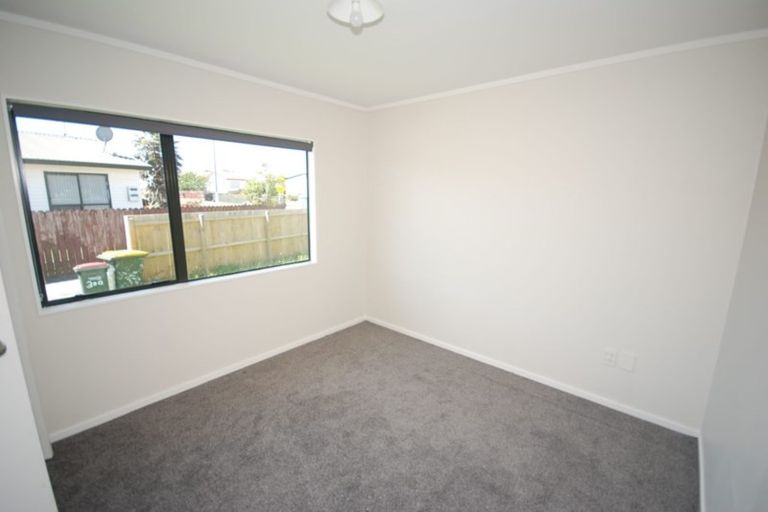 Photo of property in 32a Barneys Farm Road, Clendon Park, Auckland, 2103