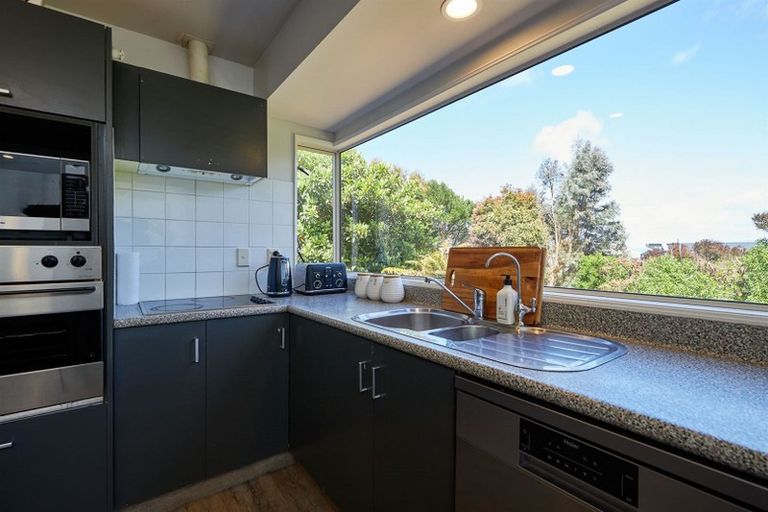 Photo of property in 42 Kotare Place, South Bay, Kaikoura, 7300