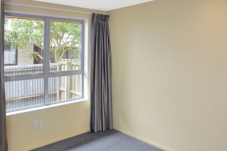 Photo of property in 2/39b Oakhampton Street, Hornby, Christchurch, 8042