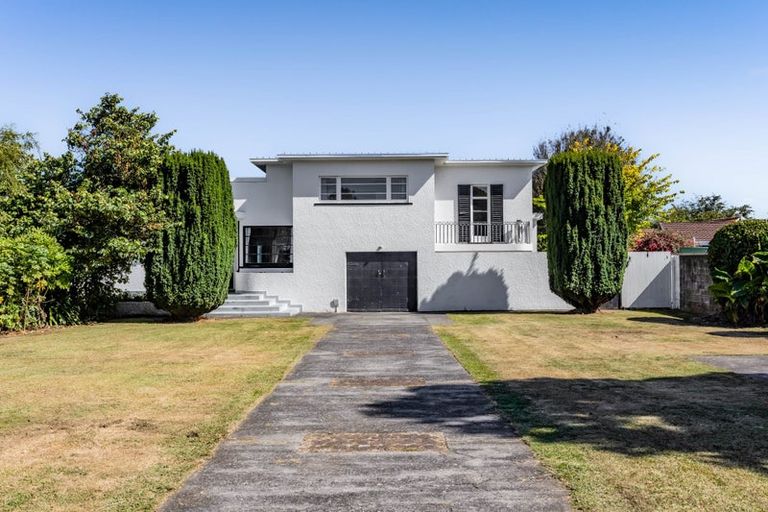 Photo of property in 14 Dives Avenue, Hawera, 4610