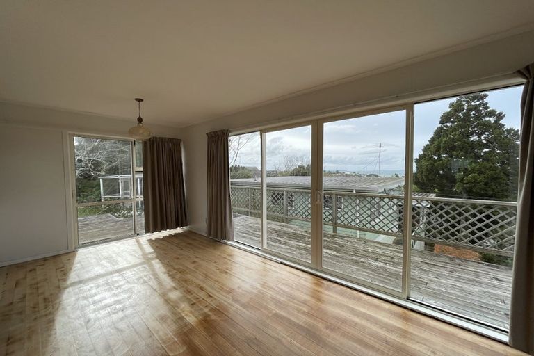 Photo of property in 71 Matipo Road, Mairangi Bay, Auckland, 0630