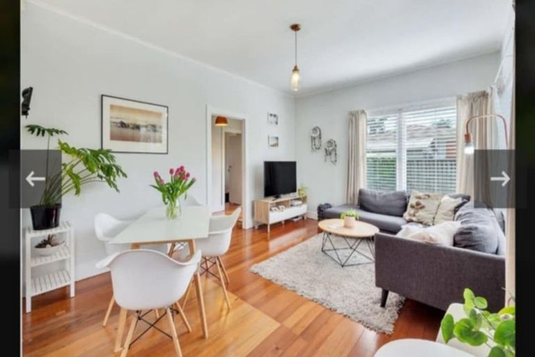 Photo of property in 2/24 Miller Road, Mangere Bridge, Auckland, 2022