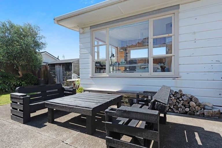 Photo of property in 16 Cockburn Street, Kilbirnie, Wellington, 6022
