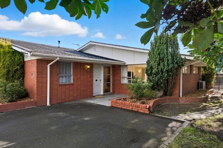 Photo of property in 5c Gilmore Place, Burnside, Christchurch, 8053