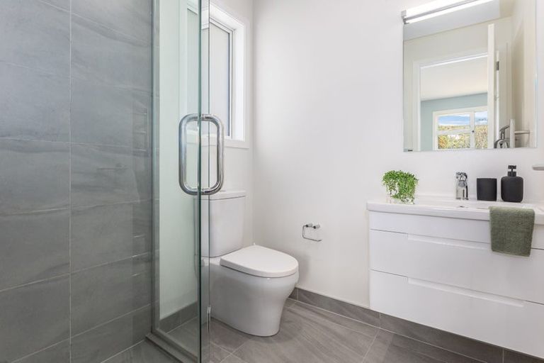 Photo of property in 47a Banks Boulevard, Whitby, Porirua, 5024