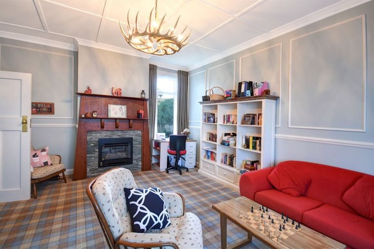 Photo of property in 75 Eglinton Road, Mornington, Dunedin, 9011