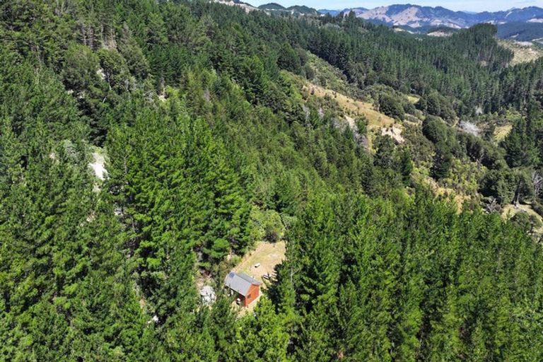 Photo of property in 3244 Ngahape Road, Stronvar, Masterton, 5890