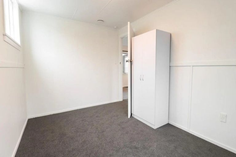 Photo of property in 16 Coromandel Court, Roslyn, Palmerston North, 4414