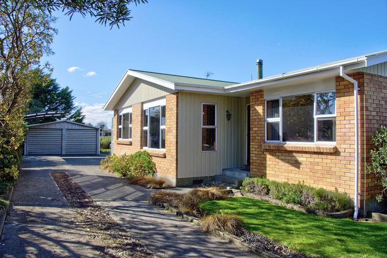 Photo of property in 100 Hillcrest Street, Solway, Masterton, 5810