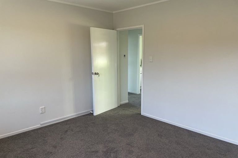 Photo of property in 1/4 Pemberton Avenue, Bayview, Auckland, 0629