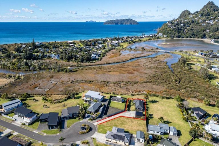 Photo of property in 40 Tairua Palms Place, Tairua, 3508