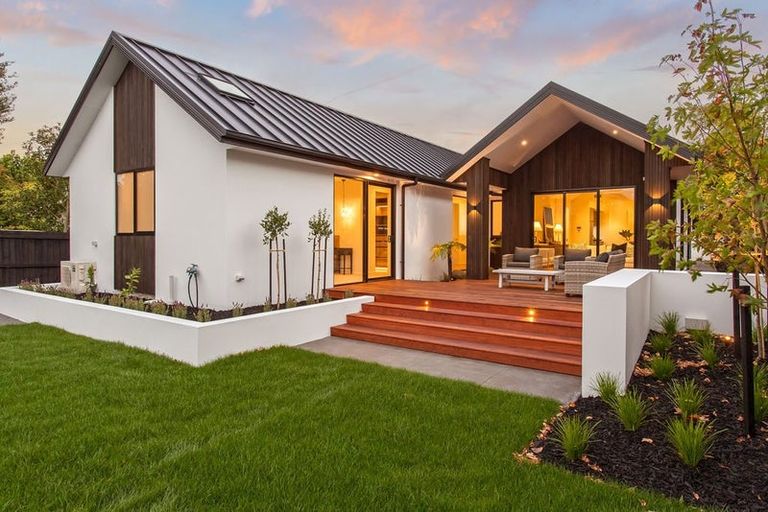 Photo of property in 85 Glandovey Road, Fendalton, Christchurch, 8052