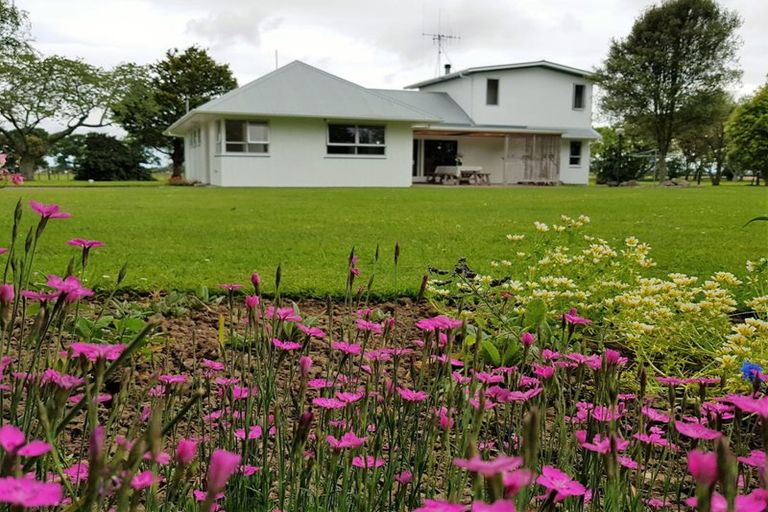 Photo of property in 59 Mcleavey Road, Ohau, Levin, 5570