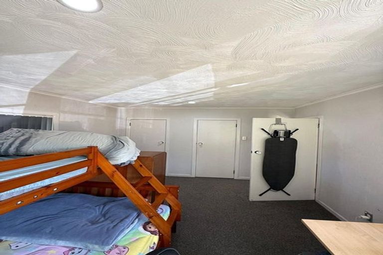 Photo of property in 205 Titirangi Road, Titirangi, Auckland, 0604