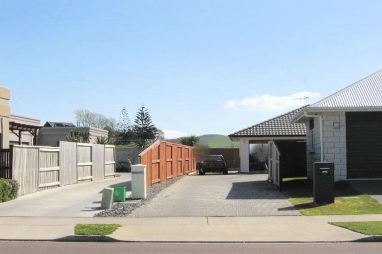 Photo of property in 134 Palm Beach Boulevard, Papamoa Beach, Papamoa, 3118