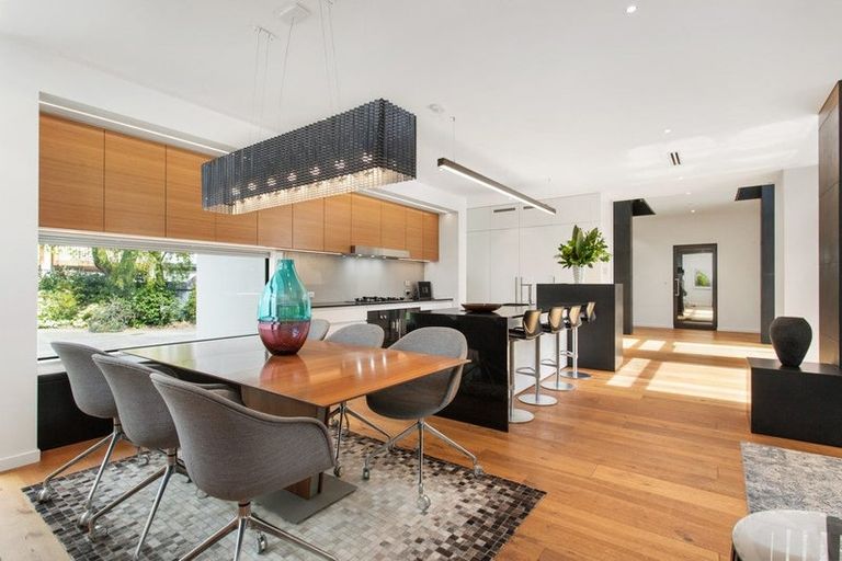 Photo of property in 91 Carlton Mill Road, Merivale, Christchurch, 8014