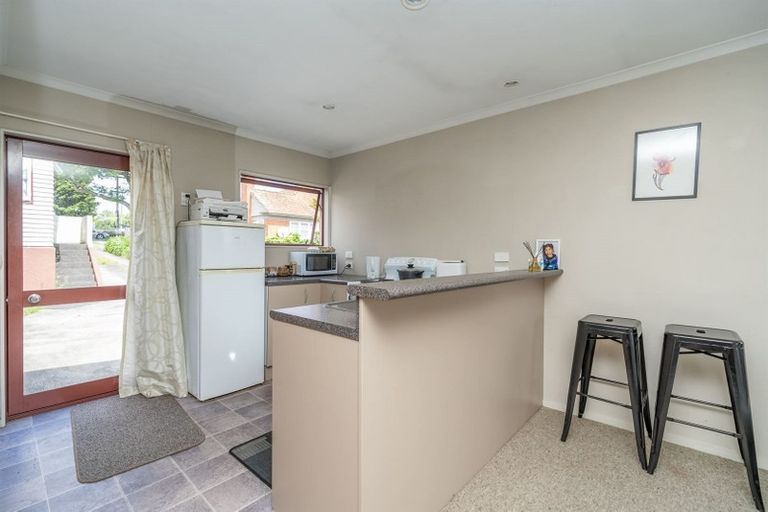 Photo of property in 94 Forest Lake Road, Forest Lake, Hamilton, 3200