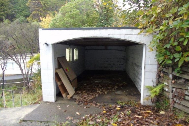 Photo of property in 11 Kopara Grove, Stokes Valley, Lower Hutt, 5019