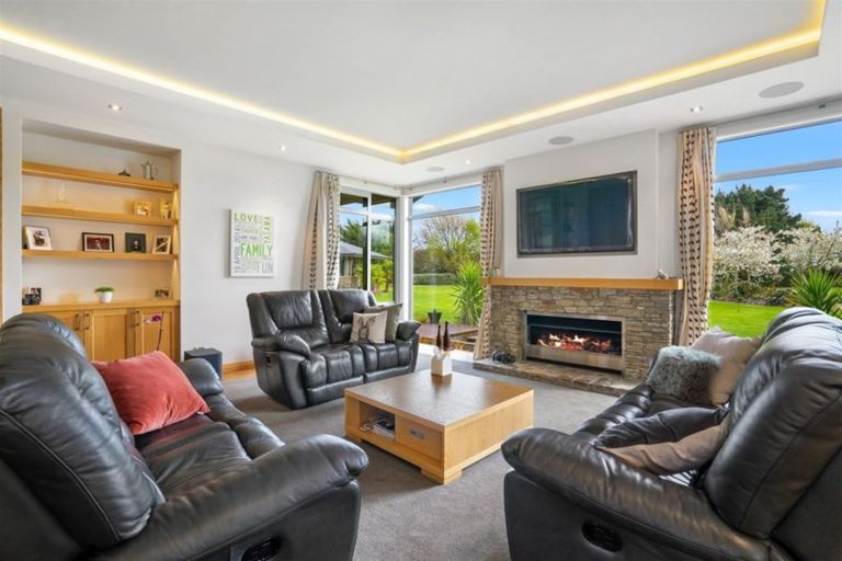 Photo of property in 20 Mcsaveneys Road, Marshland, Christchurch, 8051