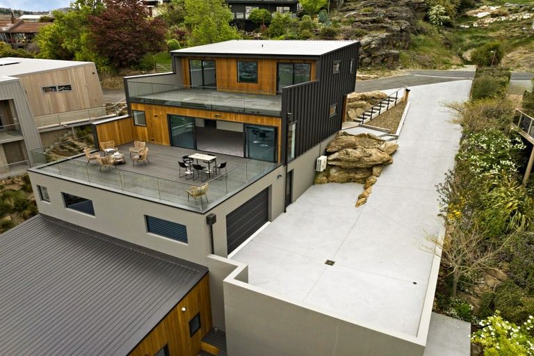 Photo of property in 10 Hawkdun Place, Bridge Hill, Alexandra, 9320