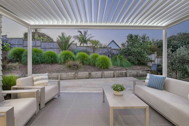 Photo of property in 26 Kukuwai Avenue, Red Beach, 0932