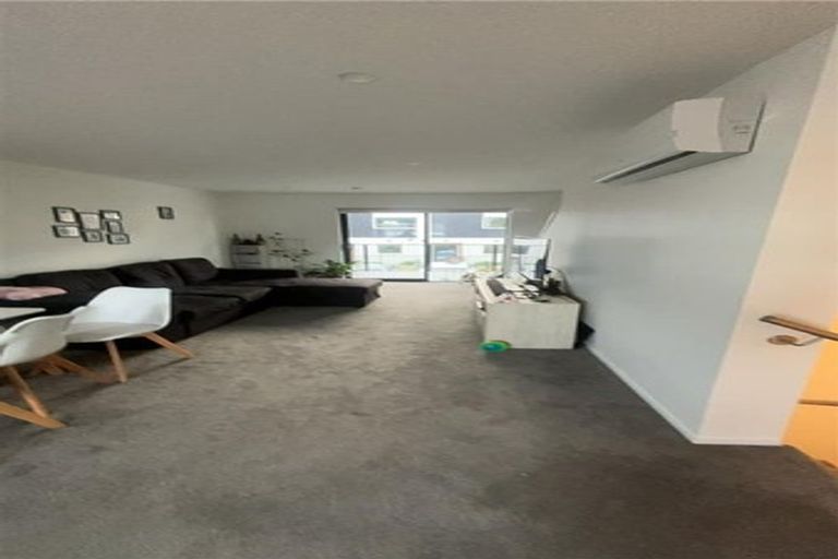 Photo of property in 4/61 Matipo Road, Te Atatu Peninsula, Auckland, 0610