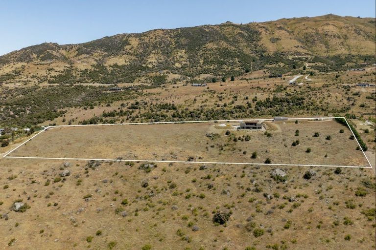 Photo of property in 51 Westreca Ridge Lane, Queensberry, Cromwell, 9383