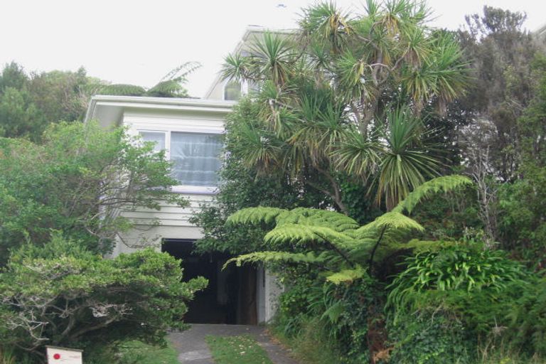 Photo of property in 41 Silverstream Road, Crofton Downs, Wellington, 6035