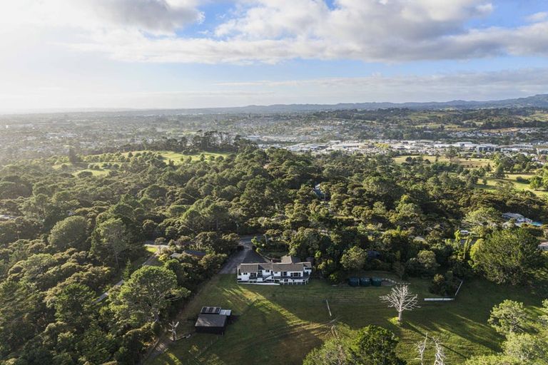 Photo of property in 23 Crows Road, Swanson, Auckland, 0614